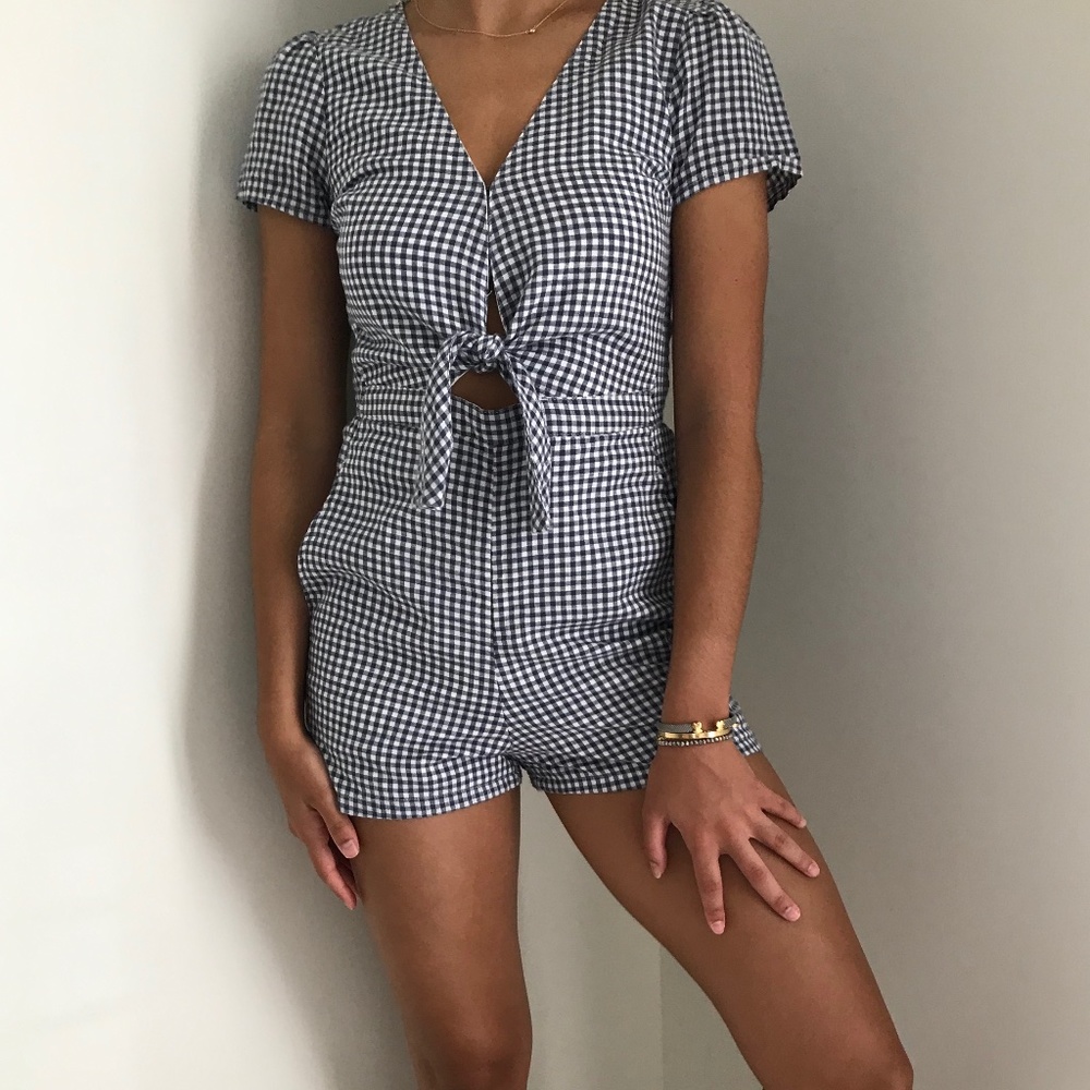 Abercrombie & Fitch Gingham Front Tie Romper